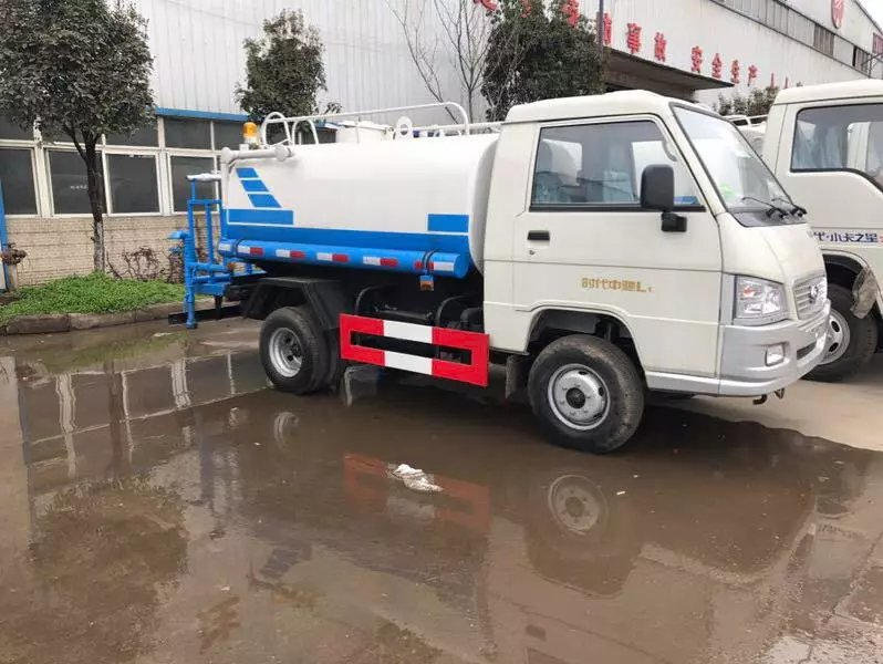 國五福田小卡灑水車1.9噸