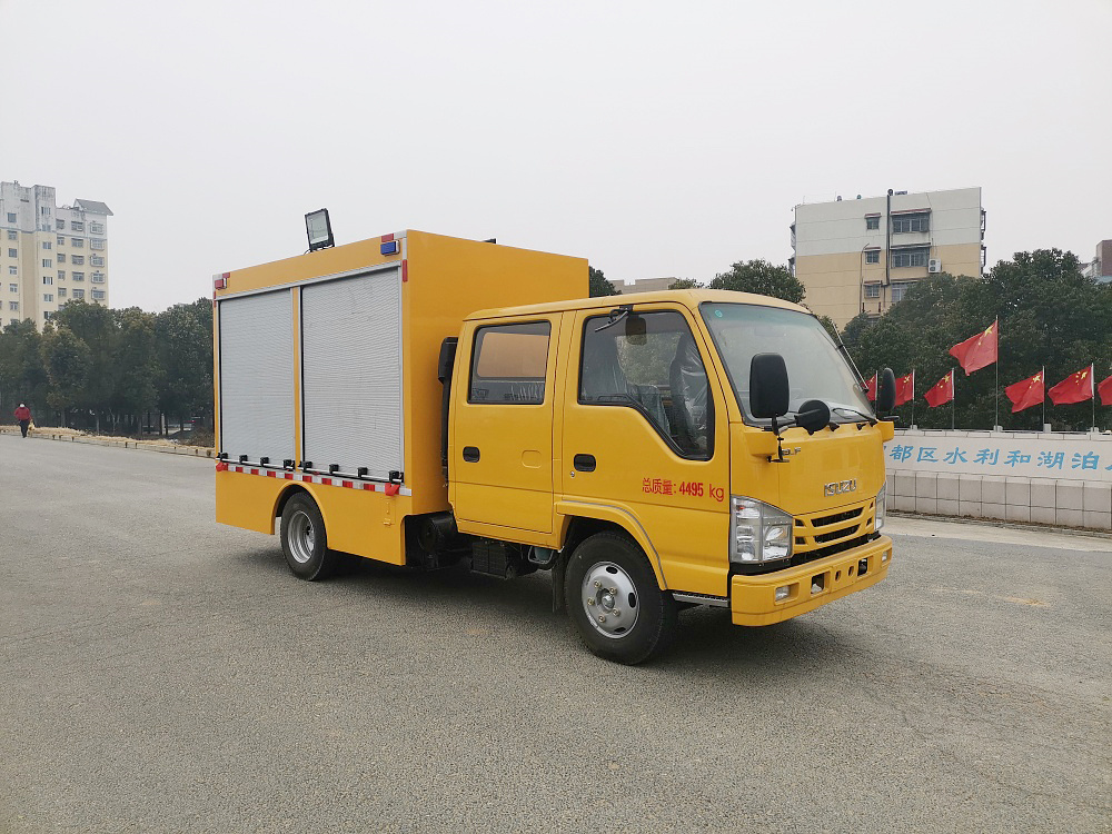 慶鈴雙排座工程救險車[1000-2000m3/h]